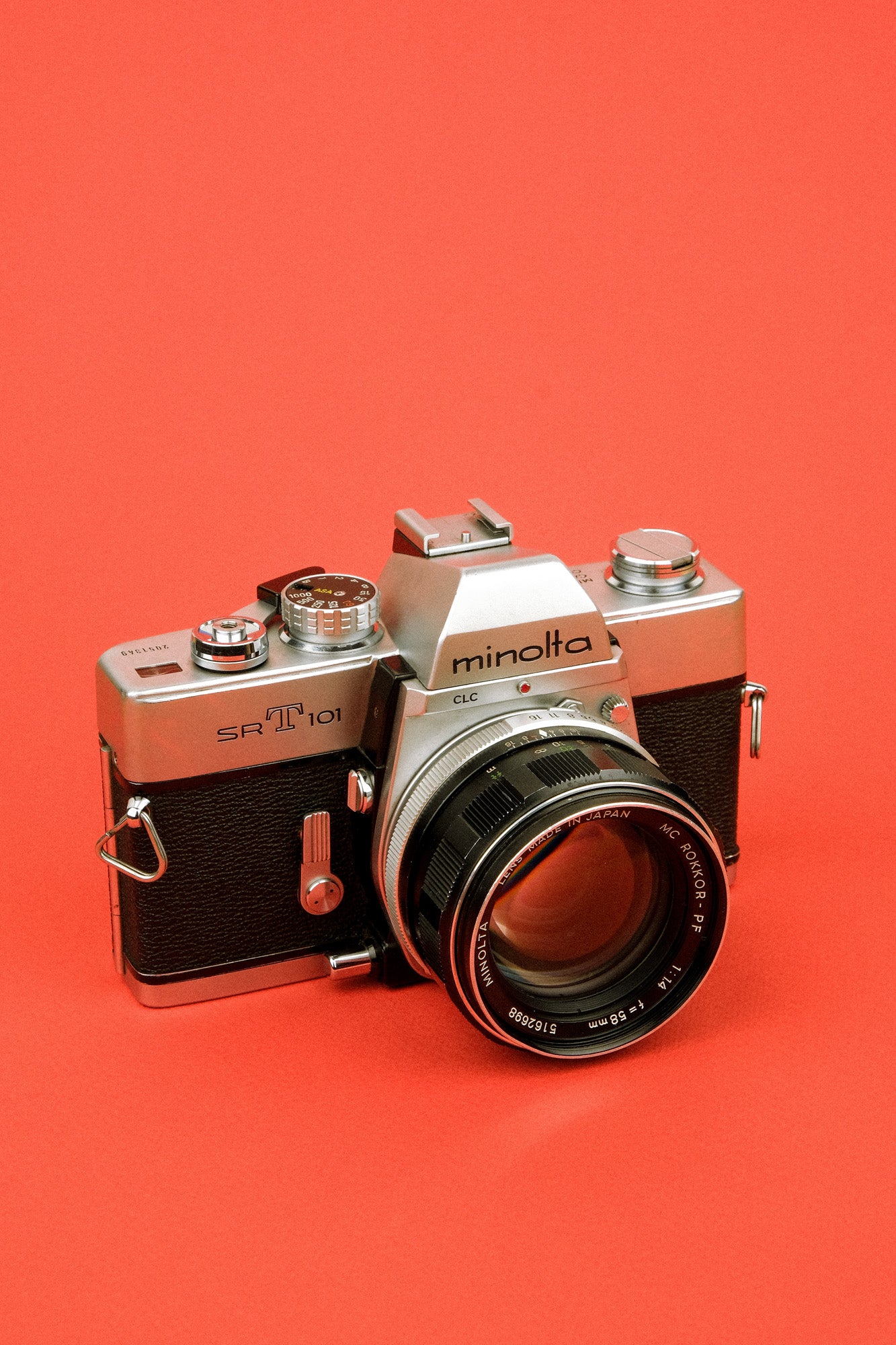 Minolta SRT 101 + 58mm f/1.4 – Archivo CC